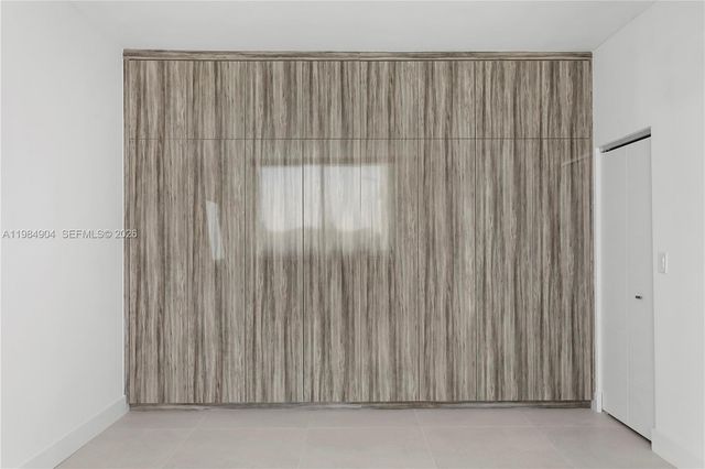 1000 Venetian Way 303, Miami, FL 33139