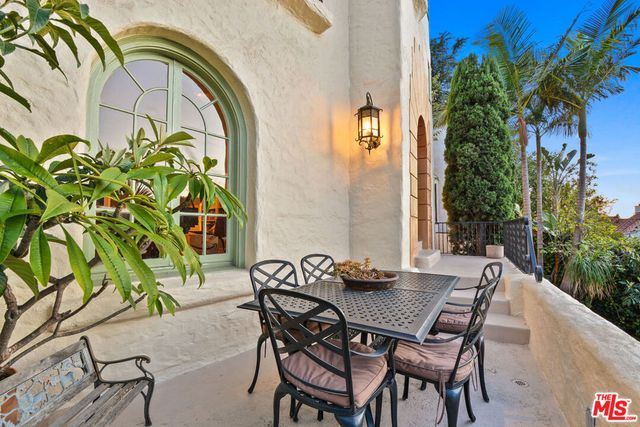 6717 Whitley Terrace, Los Angeles, CA 90068