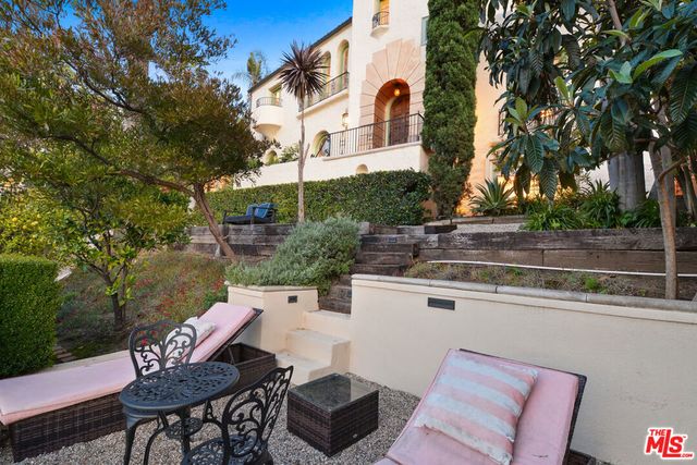 6717 Whitley Terrace, Los Angeles, CA 90068