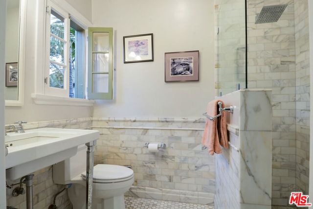 6717 Whitley Terrace, Los Angeles, CA 90068