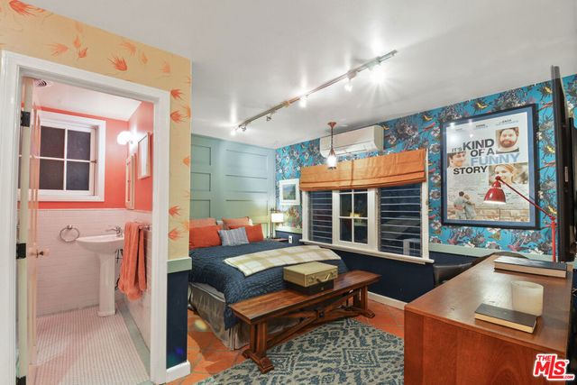 6717 Whitley Terrace, Los Angeles, CA 90068