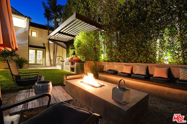 6717 Whitley Terrace, Los Angeles, CA 90068