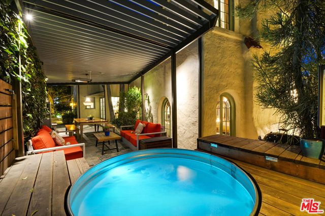 6717 Whitley Terrace, Los Angeles, CA 90068
