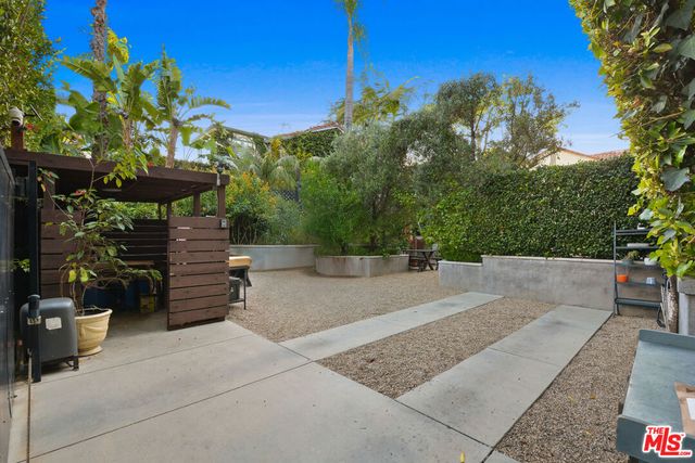 6717 Whitley Terrace, Los Angeles, CA 90068