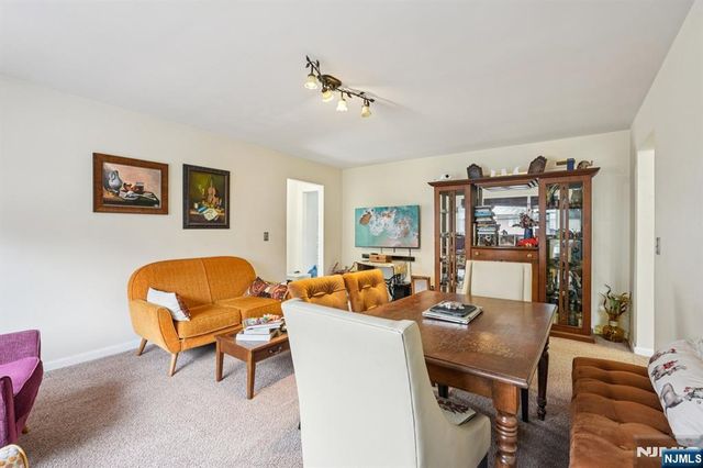 397 Oak Street, Ridgefield, NJ 07657