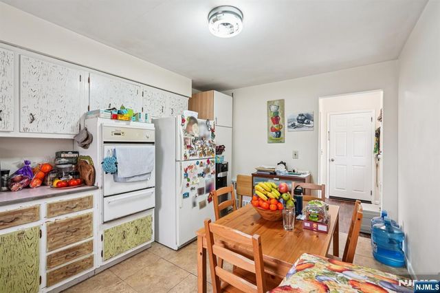 397 Oak Street, Ridgefield, NJ 07657