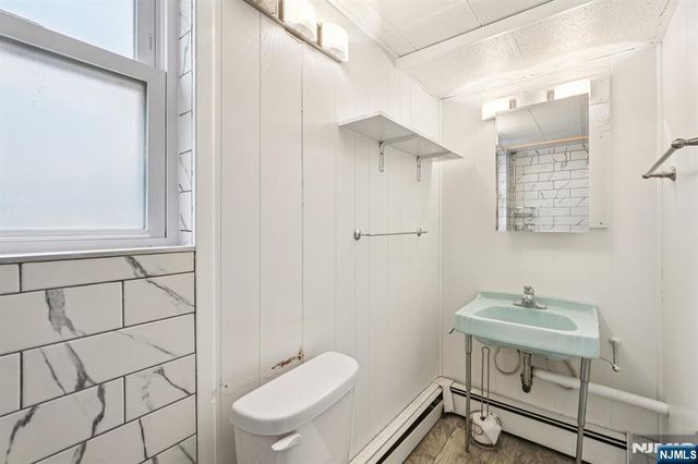 397 Oak Street, Ridgefield, NJ 07657