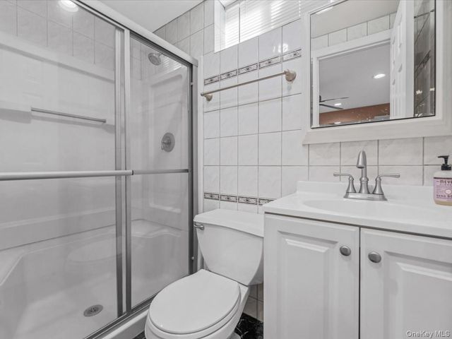 2 Tottenham Place 1FL, New Hyde Park, NY 11040