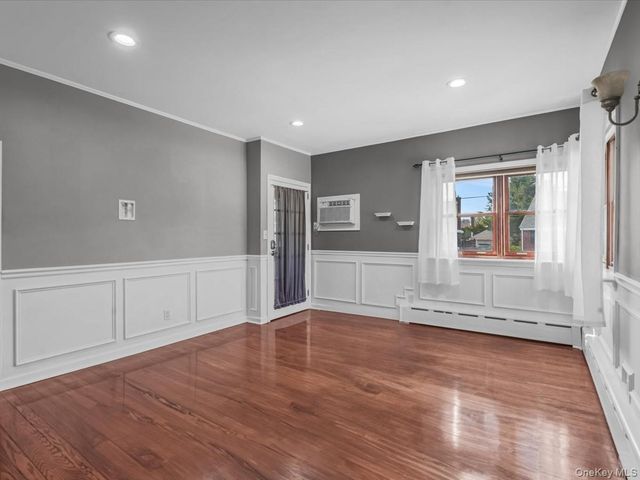2 Tottenham Place 1FL, New Hyde Park, NY 11040