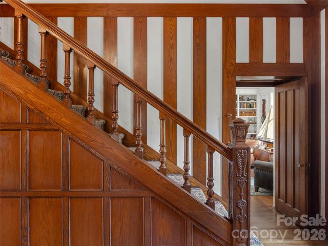 436 Vanderbilt Road, Biltmore Forest, NC 28803