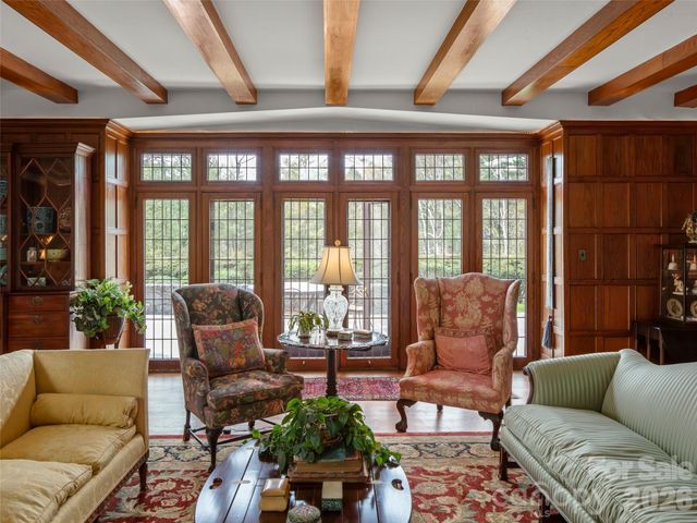 436 Vanderbilt Road, Biltmore Forest, NC 28803