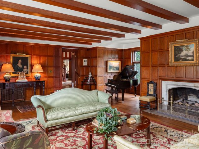 436 Vanderbilt Road, Biltmore Forest, NC 28803
