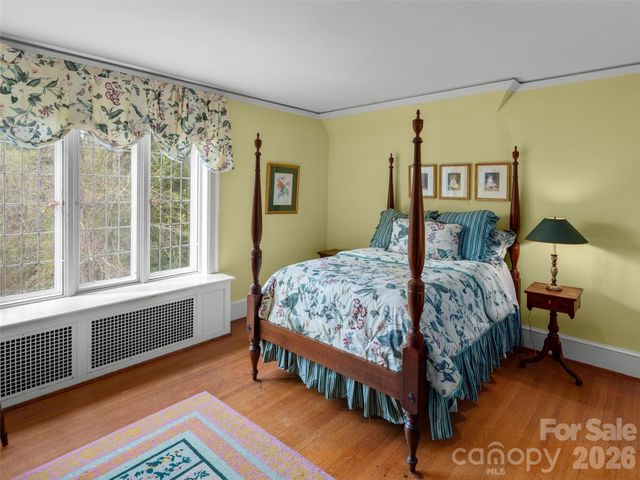 436 Vanderbilt Road, Biltmore Forest, NC 28803