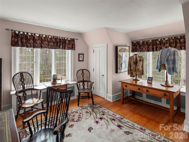 436 Vanderbilt Road, Biltmore Forest, NC 28803