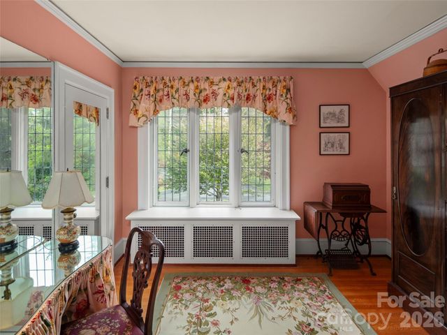 436 Vanderbilt Road, Biltmore Forest, NC 28803