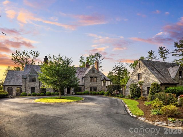 436 Vanderbilt Road, Biltmore Forest, NC 28803