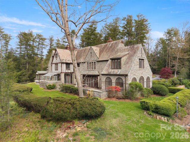 436 Vanderbilt Road, Biltmore Forest, NC 28803