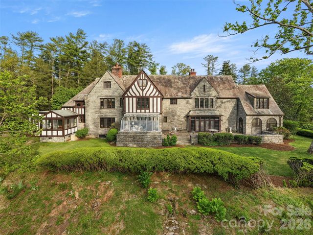 436 Vanderbilt Road, Biltmore Forest, NC 28803