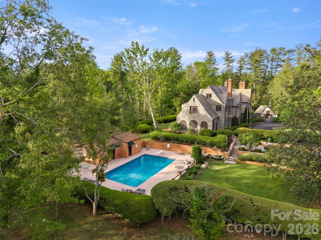 436 Vanderbilt Road, Biltmore Forest, NC 28803