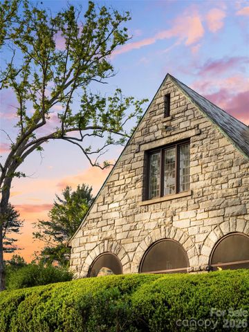 436 Vanderbilt Road, Biltmore Forest, NC 28803
