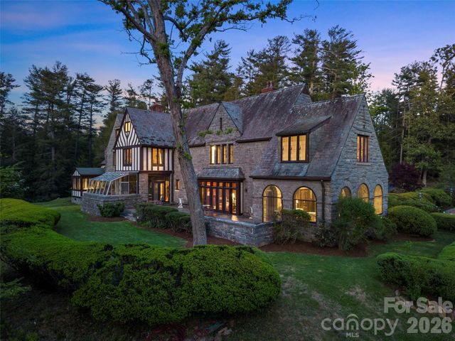 436 Vanderbilt Road, Biltmore Forest, NC 28803