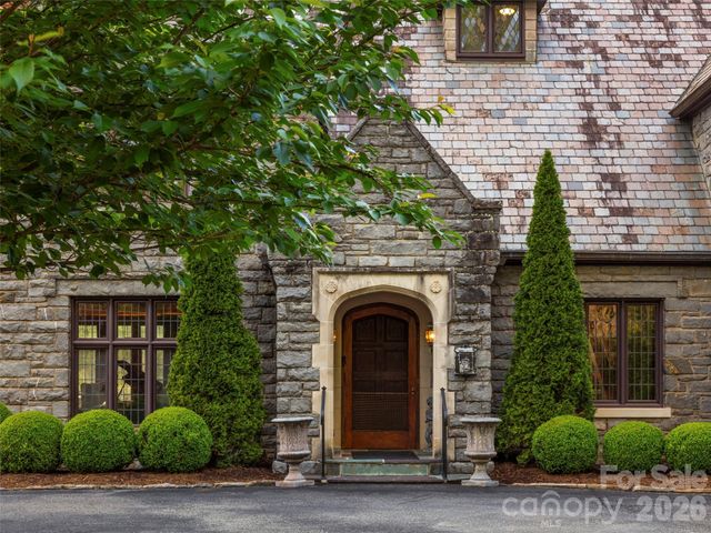 436 Vanderbilt Road, Biltmore Forest, NC 28803