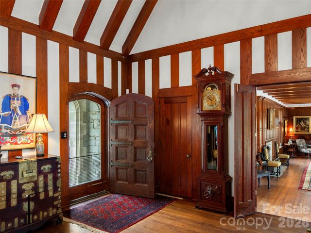 436 Vanderbilt Road, Biltmore Forest, NC 28803