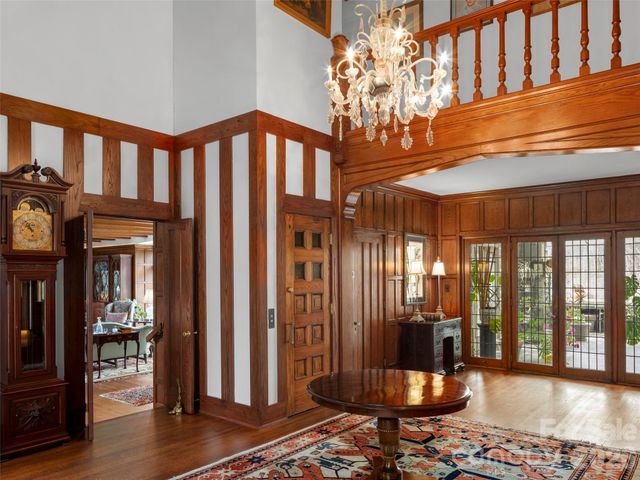436 Vanderbilt Road, Biltmore Forest, NC 28803