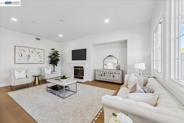 2890 Sable Oaks Way, Dublin, CA 94568