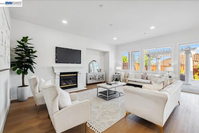 2890 Sable Oaks Way, Dublin, CA 94568