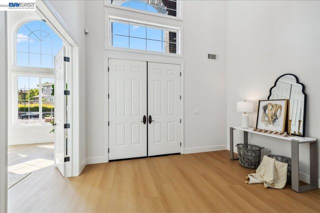 2890 Sable Oaks Way, Dublin, CA 94568