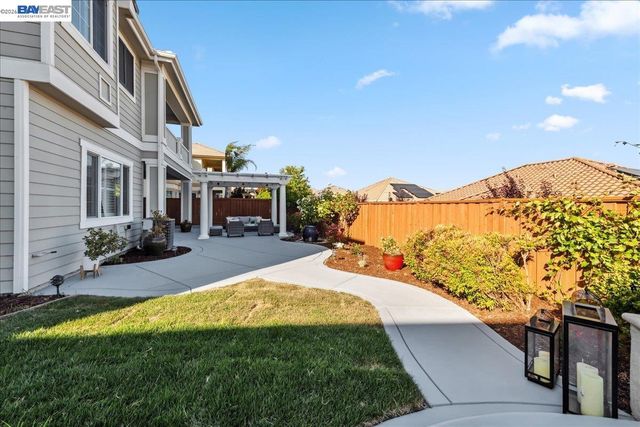 2890 Sable Oaks Way, Dublin, CA 94568