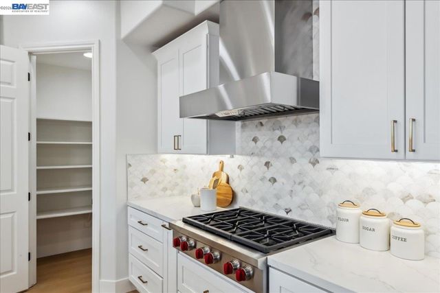 2890 Sable Oaks Way, Dublin, CA 94568