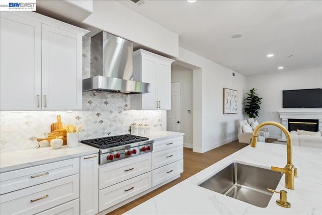 2890 Sable Oaks Way, Dublin, CA 94568