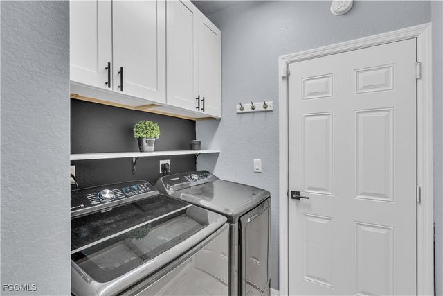 3353 Dandolo CIR, Cape Coral, FL 33909