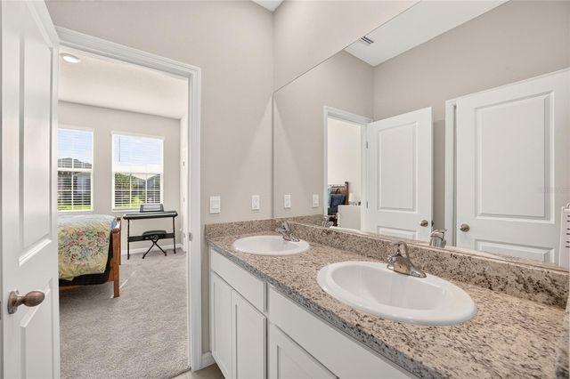 4974 NW 39TH LOOP, Ocala, FL 34482
