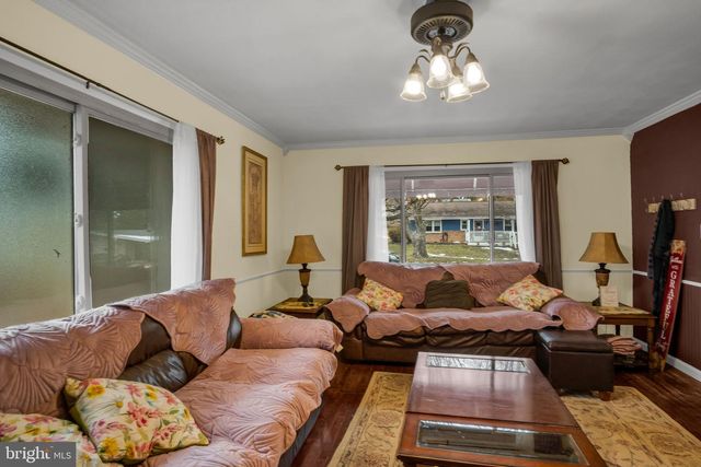 28 BRENTWOOD RD, Camp Hill, PA 17011