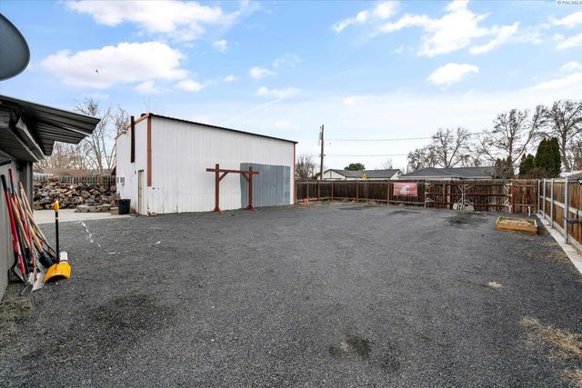 406 S Fir St, Kennewick, WA 99336