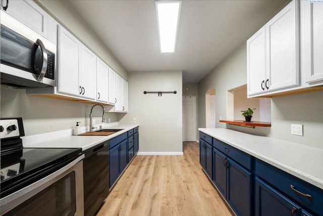 406 S Fir St, Kennewick, WA 99336