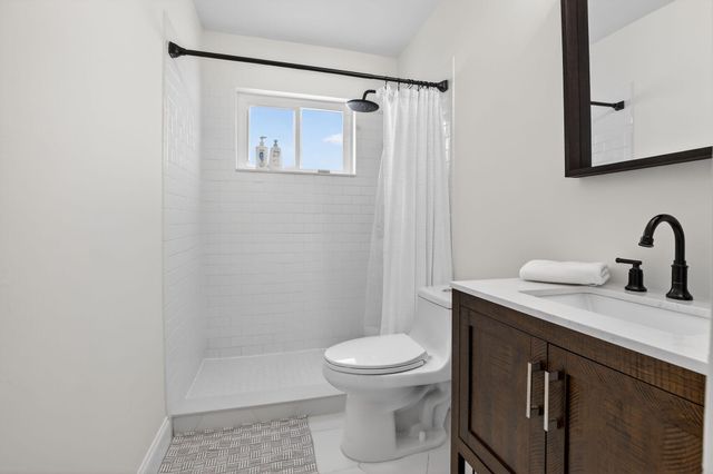 5710 NW 70th Terrace, Tamarac, FL 33321