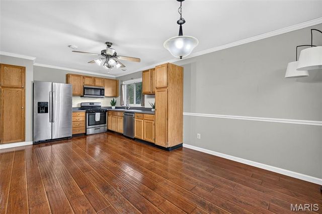 1523 Shadow Lane, St Charles, MO 63303