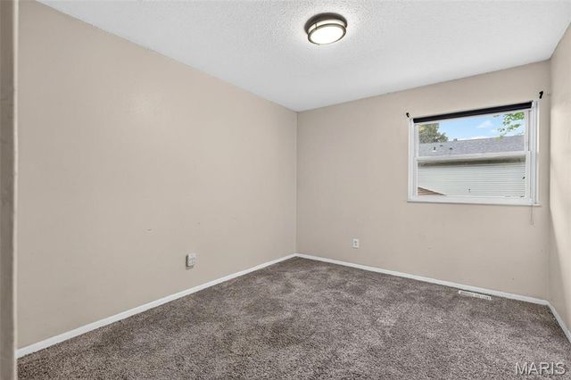 1523 Shadow Lane, St Charles, MO 63303