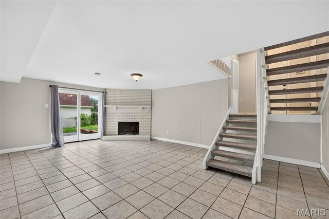 1523 Shadow Lane, St Charles, MO 63303