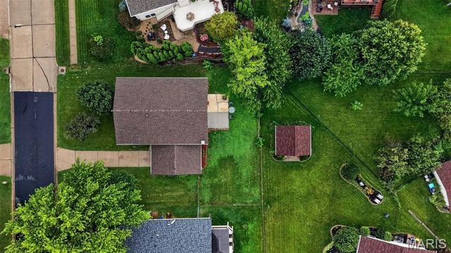 1523 Shadow Lane, St Charles, MO 63303