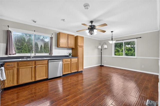 1523 Shadow Lane, St Charles, MO 63303