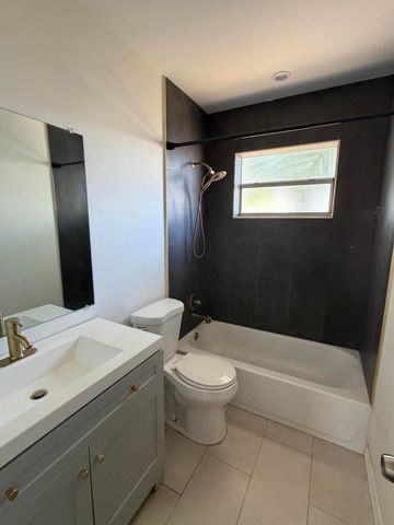 641 SW 14th Court, Deerfield Beach, FL 33441