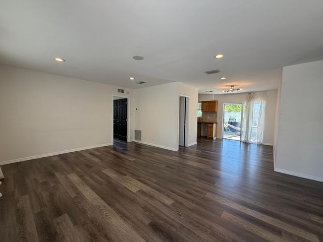 641 SW 14th Court, Deerfield Beach, FL 33441