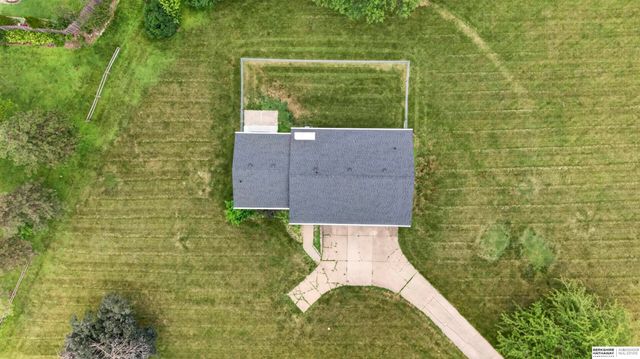 11303 Oakland Drive, Papillion, NE 68133