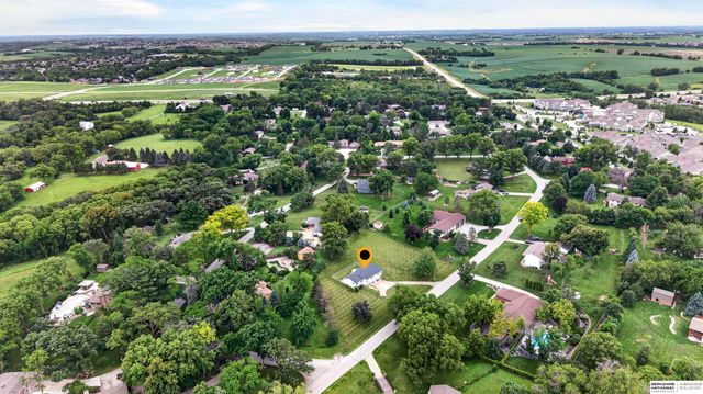 11303 Oakland Drive, Papillion, NE 68133