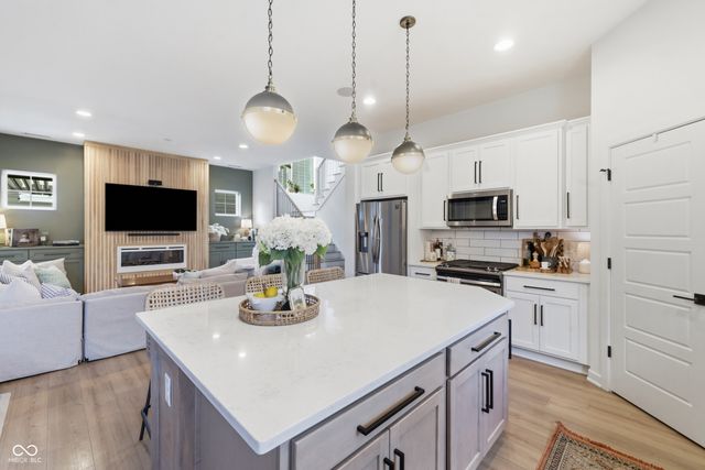 15471 Heatherbank Drive, Westfield, IN 46074